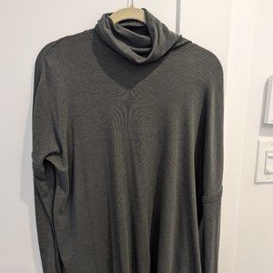 Kit And Ace Burrow Turtleneck Pullover: Charcoal Gray- Small
